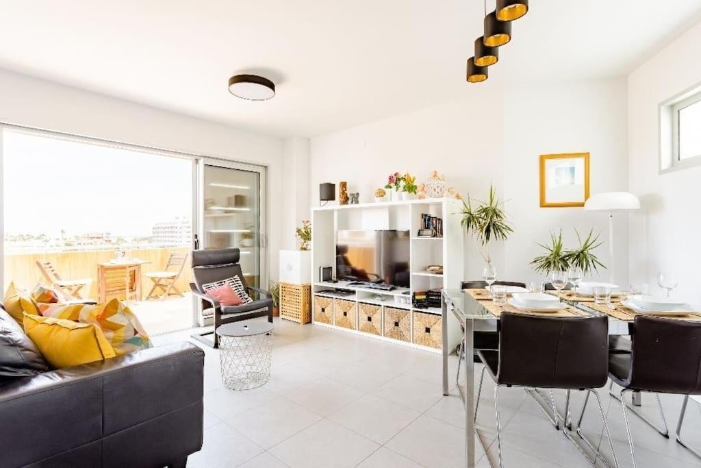 El Medano Beachfront Triplex Penthouse With Pool, Rooftop, Sea View Exterior photo